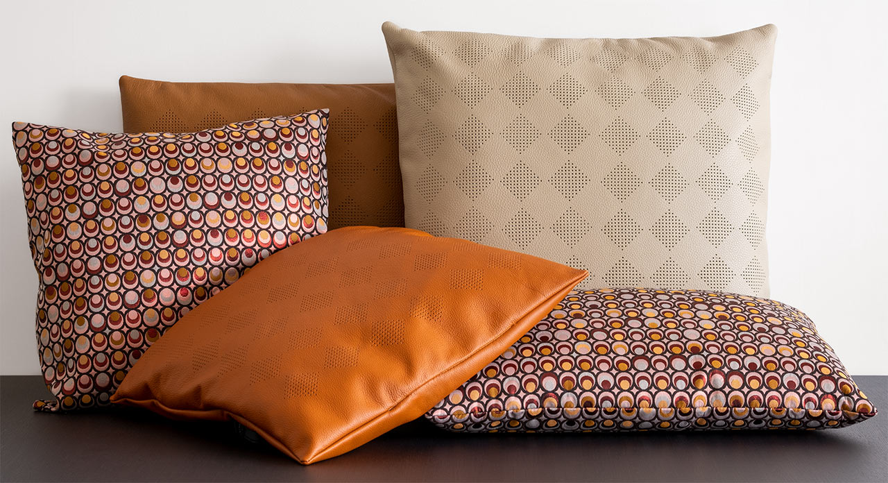 Effe C a Tolentino produce cuscini in pelle e tessuto